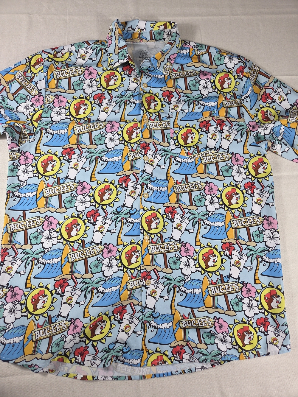 Buc-ee's Hawaiian Beach All Over Print Button Up Shirt Large Aloha Vacation